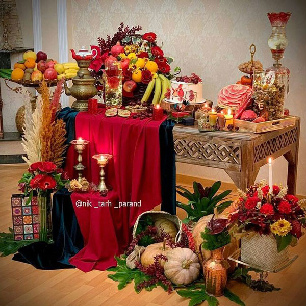 تزیین سفره یلدا تزیین سفره یلدا با برگ پاییزی  زیباترین سفره شب یلدا جدیدترین تزیینات شب یلدا سفره شب یلدا امسال تزیین سفره یلدا ساده تزیین سفره شب یلدا لاکچری عروس تزیین شب یلدا برای عروس سفره شب یلدا ساده و شیک تزیین سفره یلدا jcddk stvi dgnh