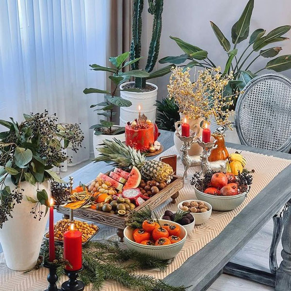 تزیین سفره یلدا تزیین سفره یلدا با برگ پاییزی  زیباترین سفره شب یلدا جدیدترین تزیینات شب یلدا سفره شب یلدا امسال تزیین سفره یلدا ساده تزیین سفره شب یلدا لاکچری عروس تزیین شب یلدا برای عروس سفره شب یلدا ساده و شیک تزیین سفره یلدا jcddk stvi dgnh