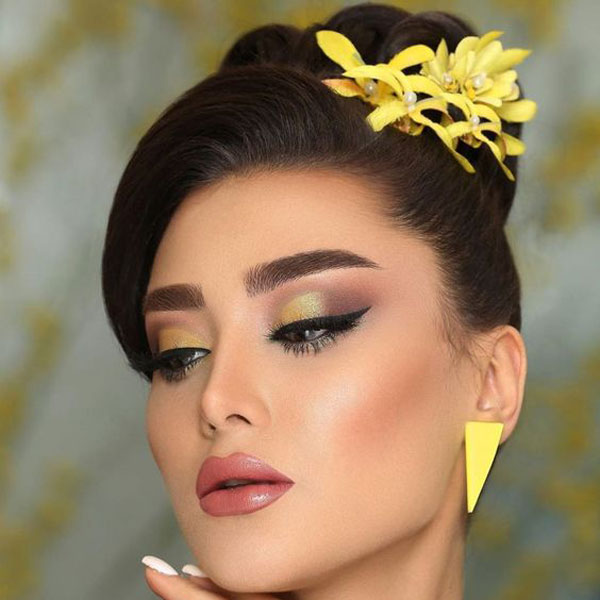 مدل آرایش با لباس مشکی مدل مو با لباس مشکی بلند آرایش چشم با لباس مشکی رنگ رژ لب با لباس مشکی آرایش مناسب با لباس مشکی دخترانه آرایش ساده برای لباس مشکی
