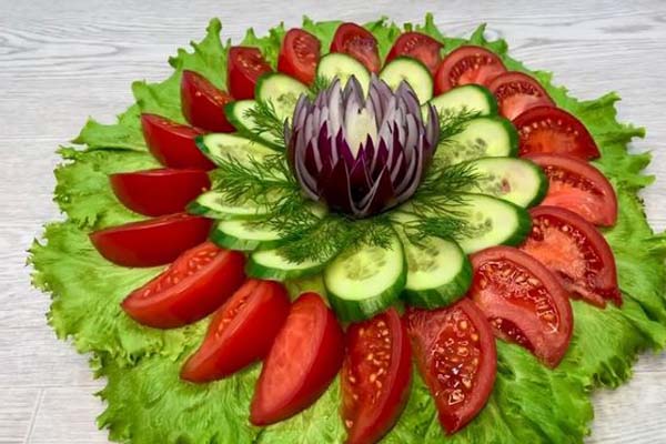 مدل تزیین سالاد فصل تزیین سالاد برای مهمانی تزیین سالاد ساده و شیک تزیین سالاد کاهو و خیار و گوجه و هویج تزیین سالاد فصل مجلسی تزیین سالاد عروس تزیین سالاد فصل ساده
