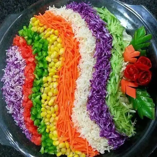 مدل تزیین سالاد فصل تزیین سالاد برای مهمانی تزیین سالاد ساده و شیک تزیین سالاد کاهو و خیار و گوجه و هویج تزیین سالاد فصل مجلسی تزیین سالاد عروس تزیین سالاد فصل ساده