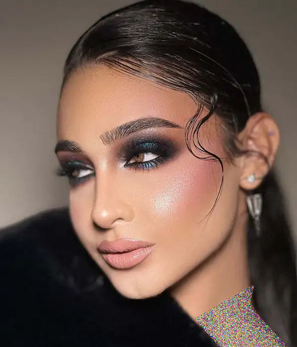 مدل آرایش ساده اسموکی