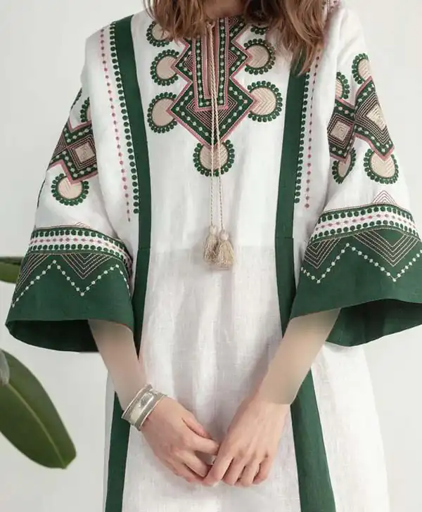 مدل مانتو گلدوزی شده اینستا