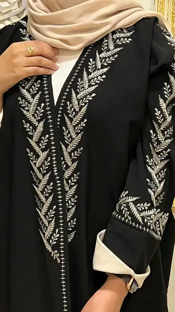 مدل مانتو گلدوزی شده مشکی