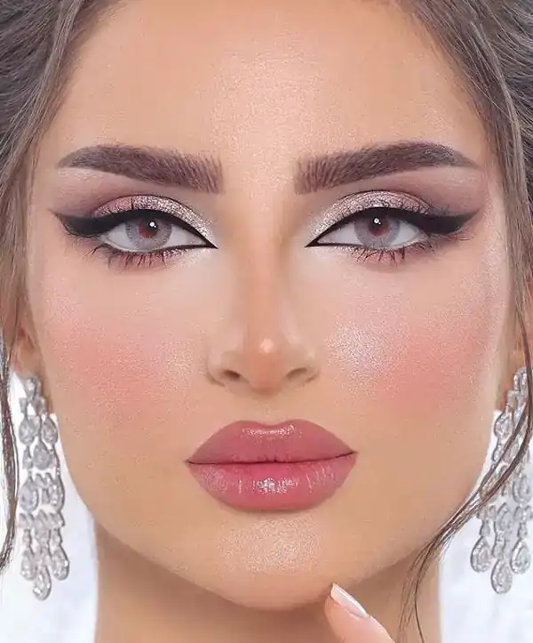 مدل آرایش چشم لایت آرایش چشم لایت اروپایی ارایش چشم لایت گوشه تیره مدل آرایش چشم لایت عروس بهترین آرایش چشم  آرایش چشم لایت ساده 