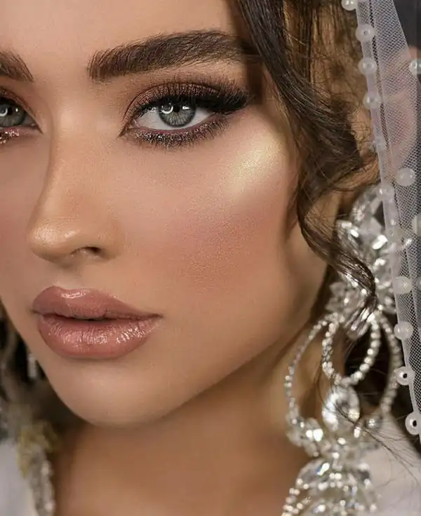 مدل آرایش چشم لایت عروس
