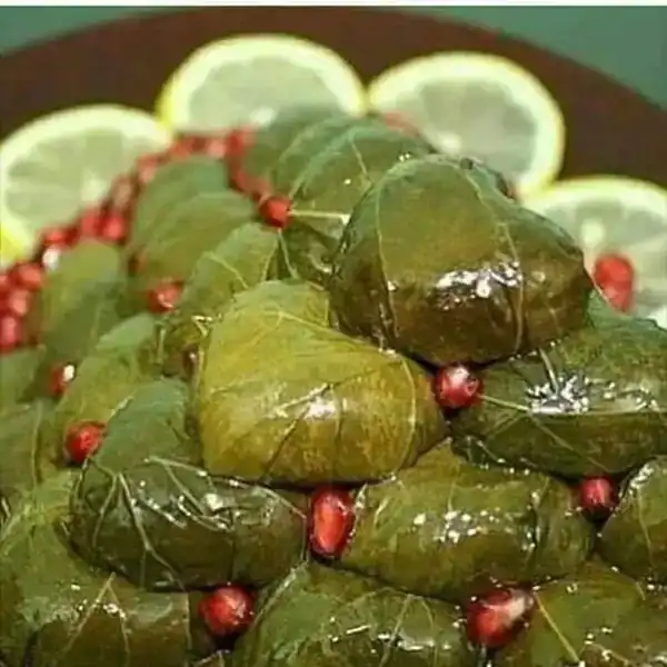تزیین دلمه برگ مو مجلسی