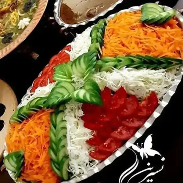 تزیین سالاد فصل مجلسی
