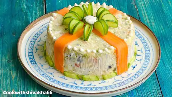تزیین سالاد الویه جدیدترین تزیین سالاد الویه ساده و شیک آموزش تزیین سالاد الویه برای مهمانی تزیین سالاد الویه با هویج و خیارشور تزیین سالاد الویه تک نفره برای تولد تزیین سالاد الویه ساده برای مدرسه تزیین سالاد الویه قالبی