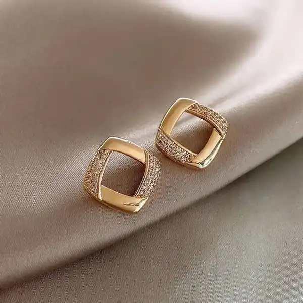 جدیدترین مدل گوشواره میخی