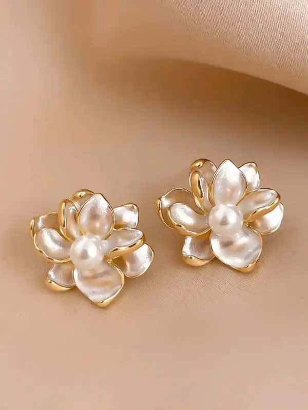مدل گوشواره میخی طلا