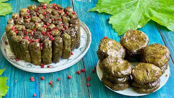 تزیین دلمه برگ مو مجلسی