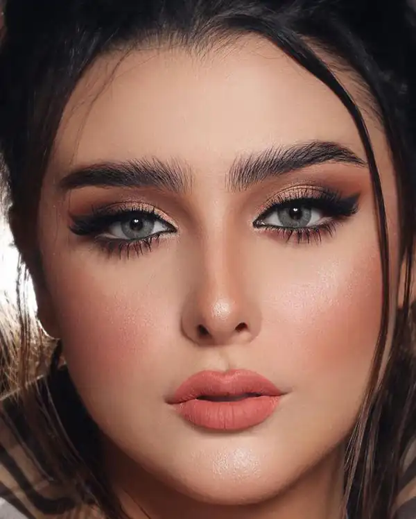 مدل آرایش لایت ساده