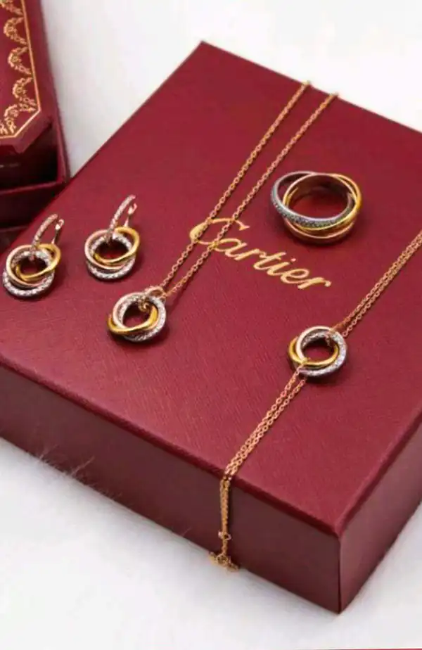 مدل های طلای کارتیر