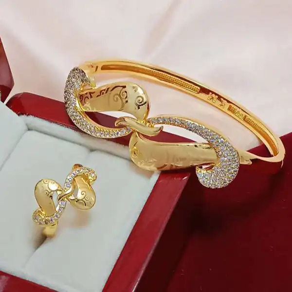 مدل طلای کارتیر