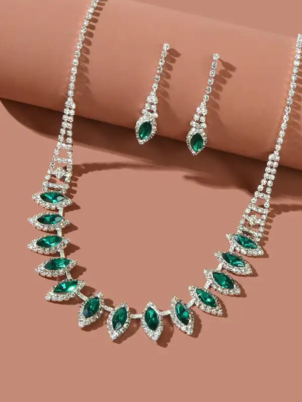 سرویس طلا با نگین سبز