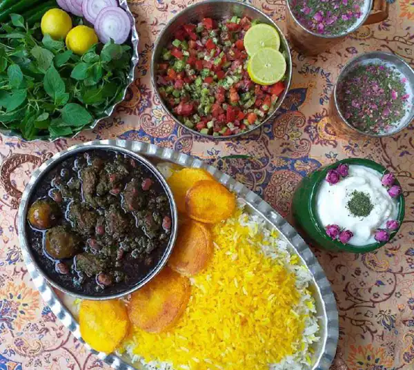 تزیین قورمه سبزی برای مهمانی