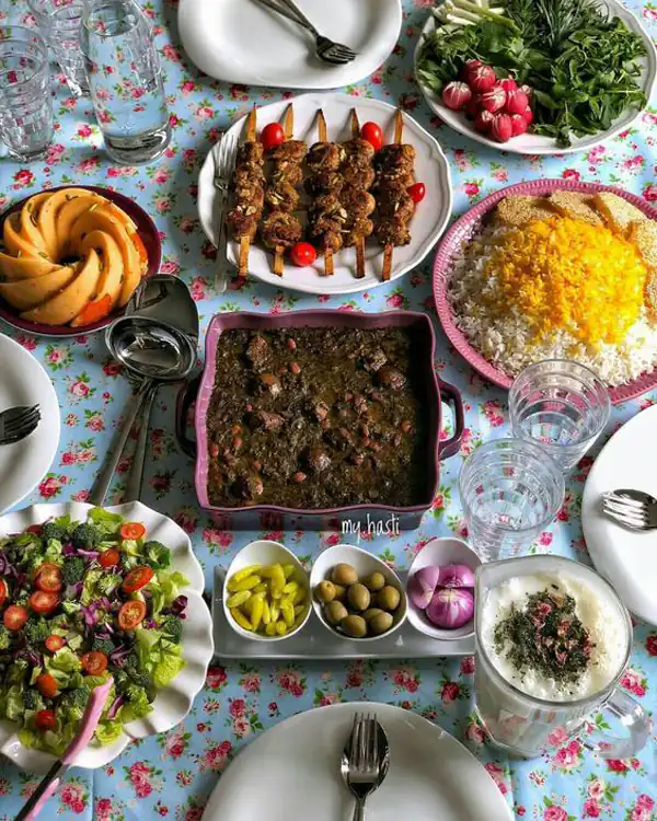 تزیین قورمه سبزی برای مهمانی