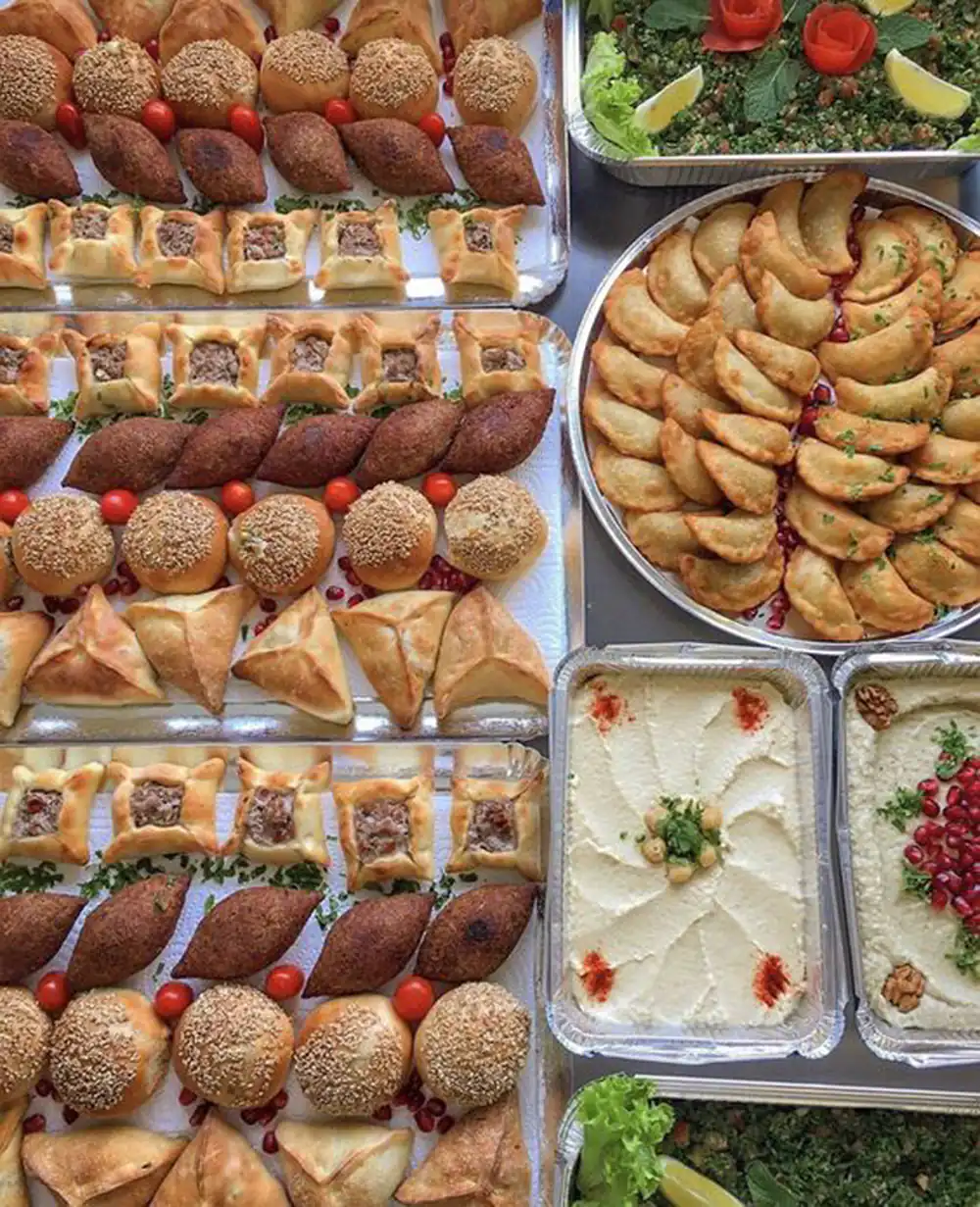 مدل چیدمان میز فینگر فود