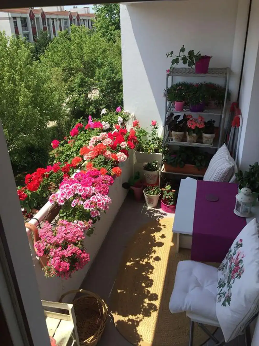 دکور بالکن خیلی کوچک