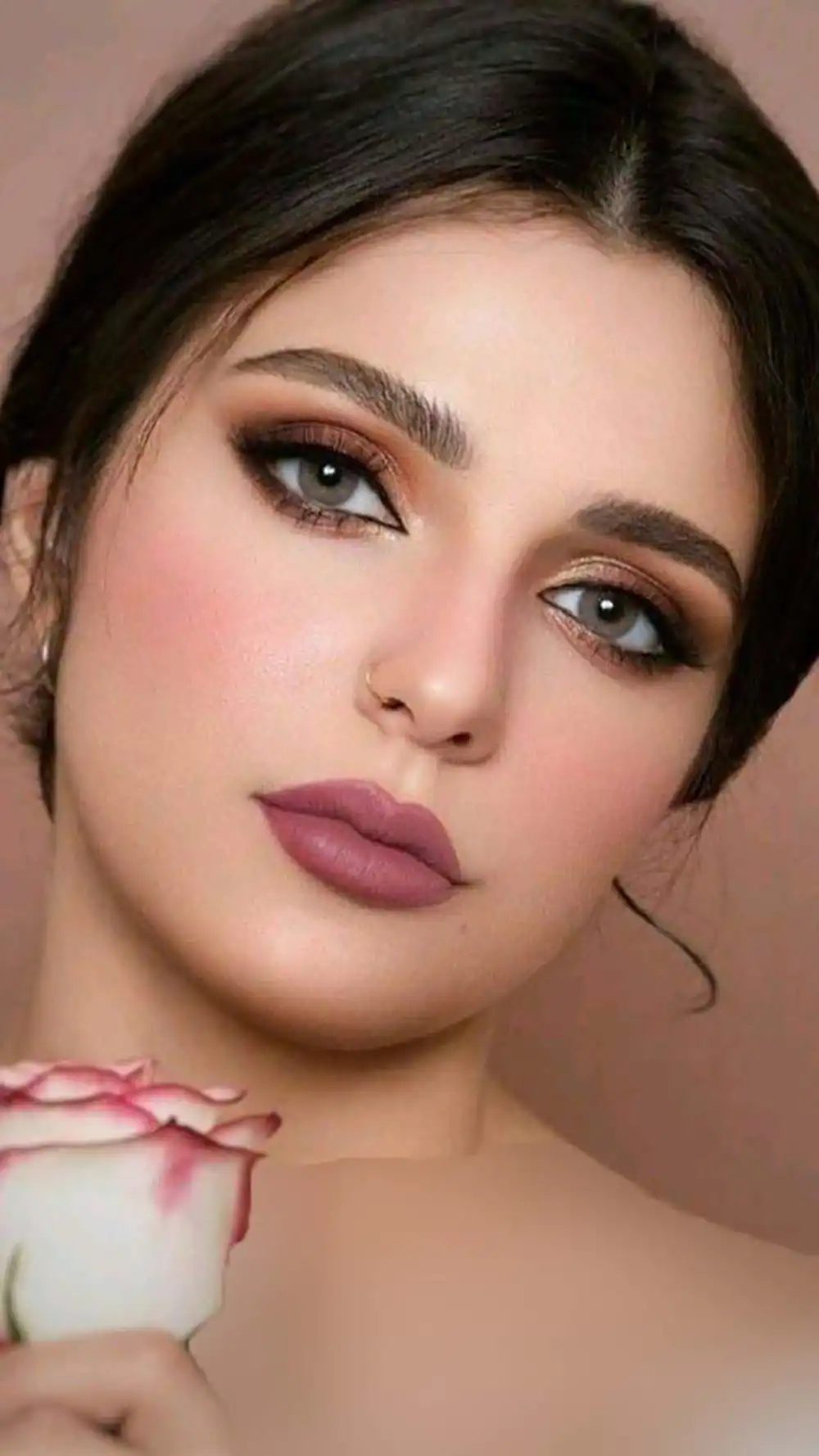 مدل آرایش ساده برای مهمانی