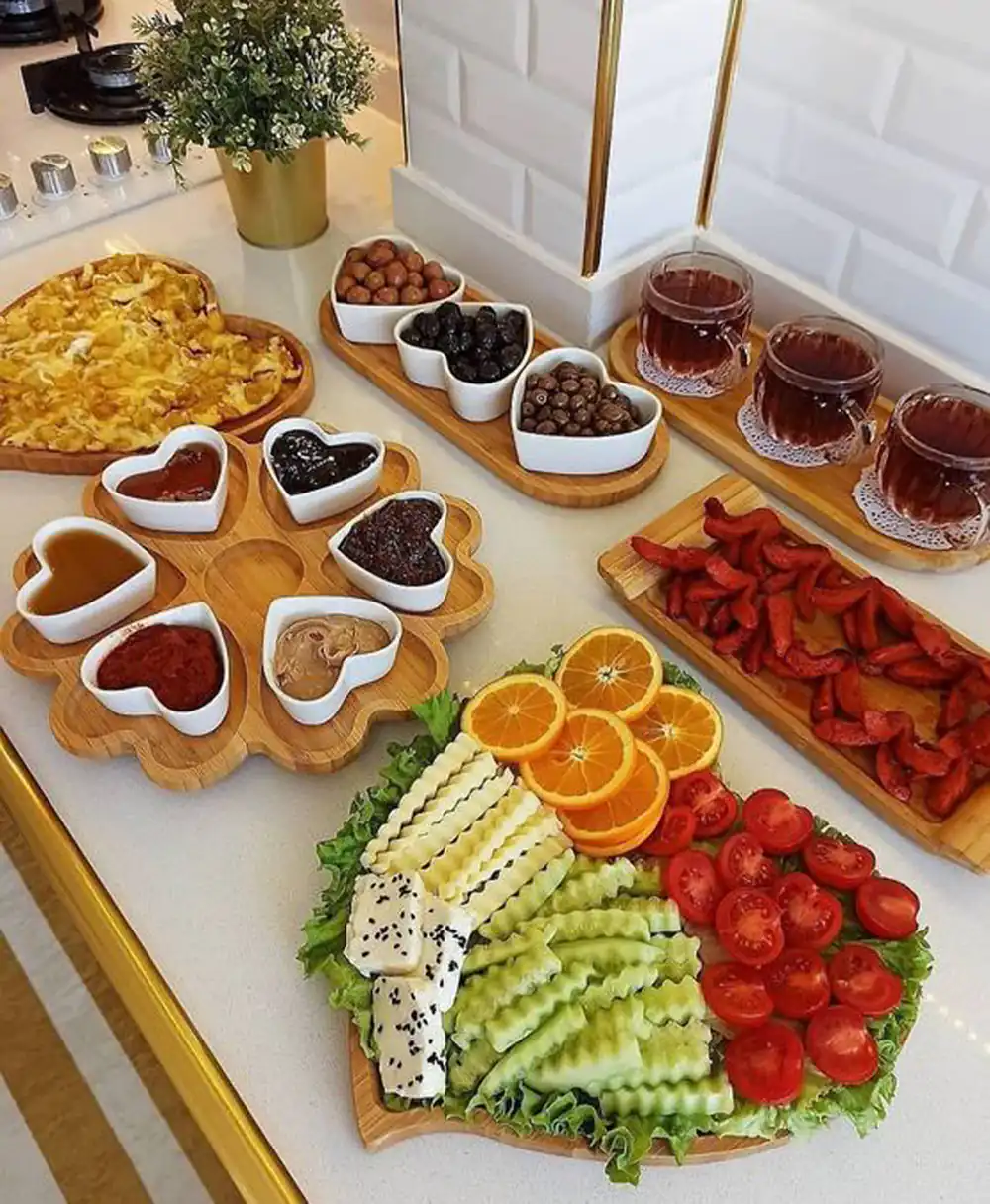 مدل چیدمان غذا و سالاد