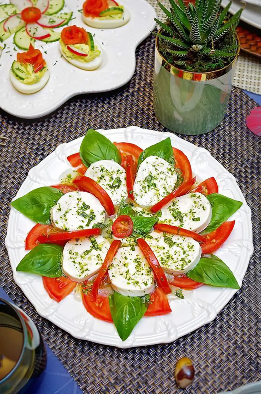 مدل چیدمان غذا و سالاد