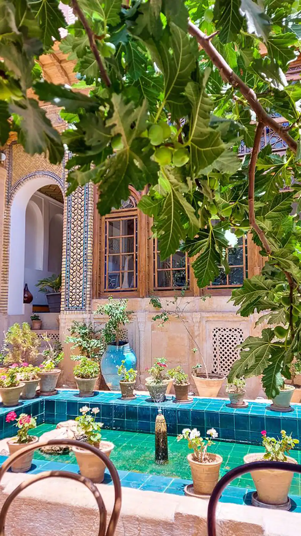 مدل چیدمان حیاط خانه