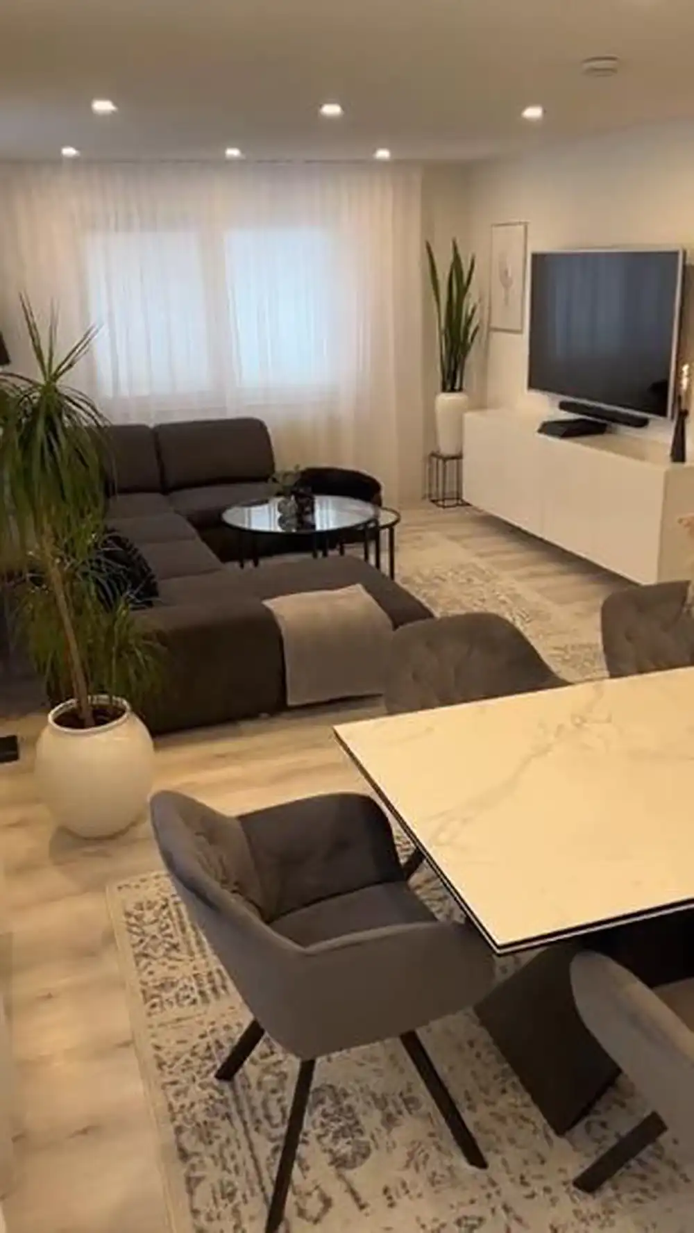 مدل چیدمان مبل و تلویزیون