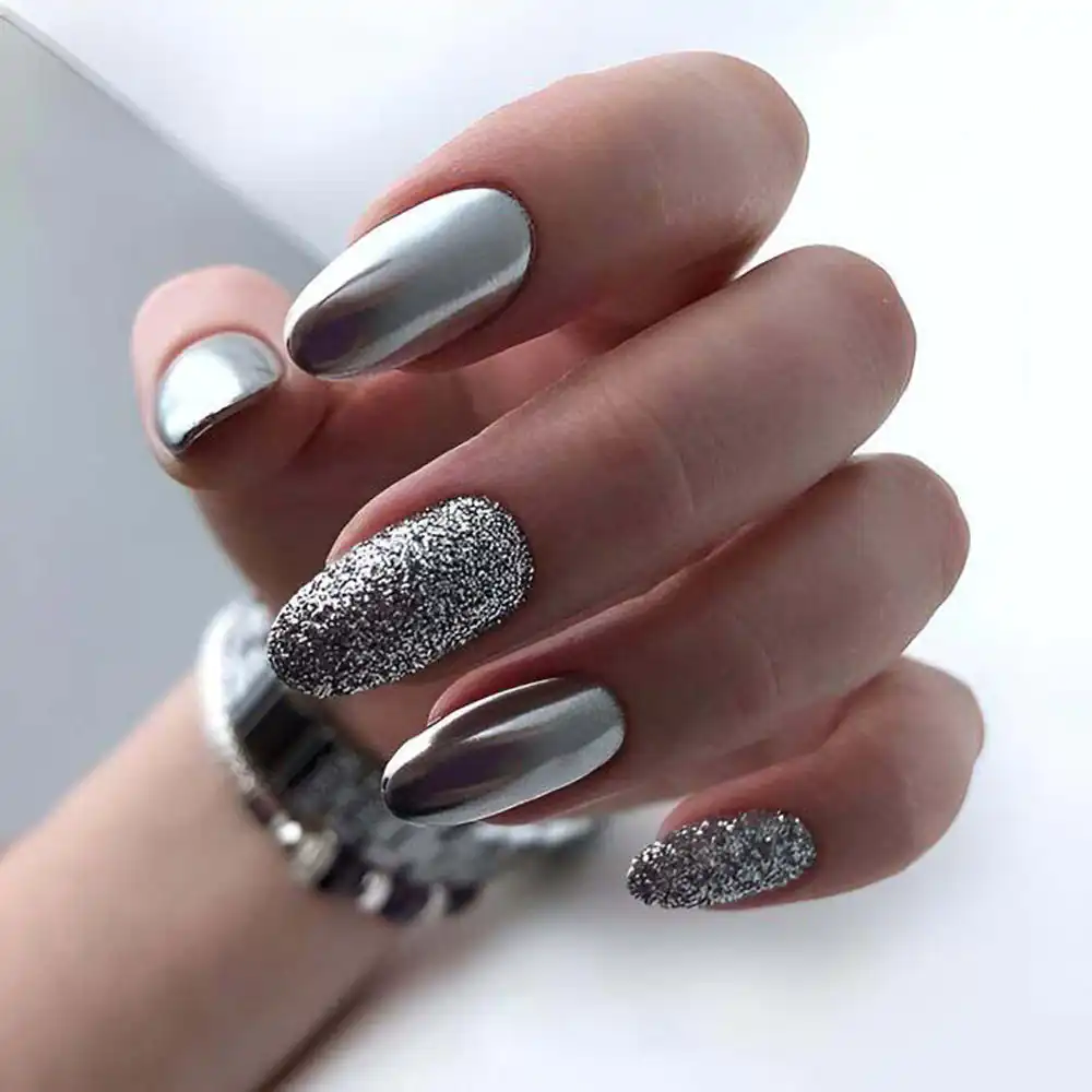 مدل کاشت ناخن نقره ای اکلیلی