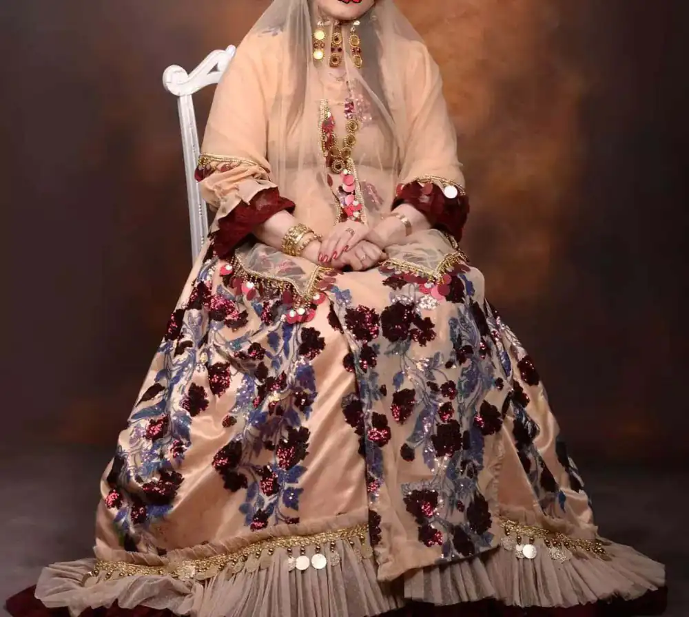 مدل لباس لری زنانه