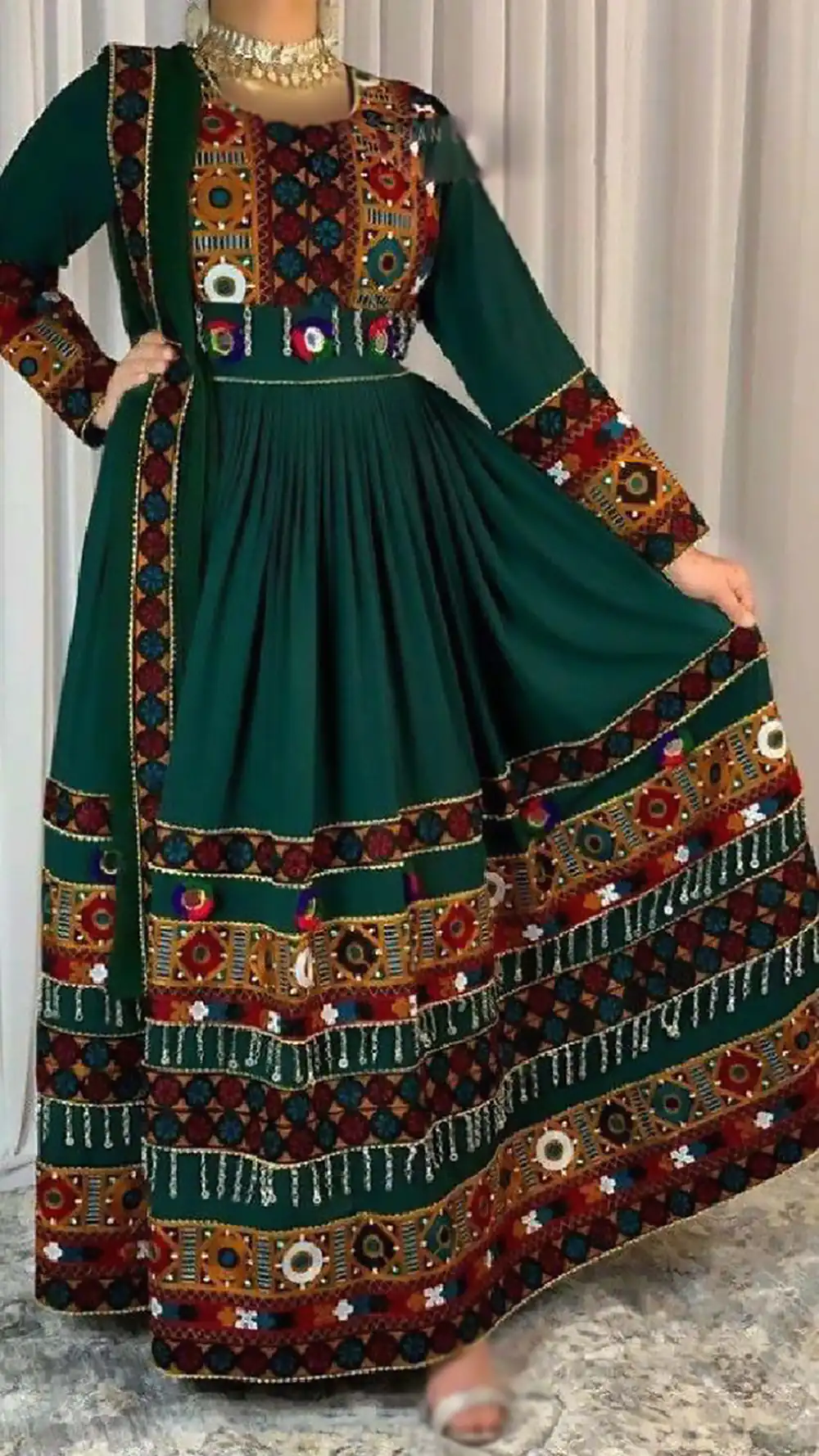 مدل مانتو سنتی جلوبسته