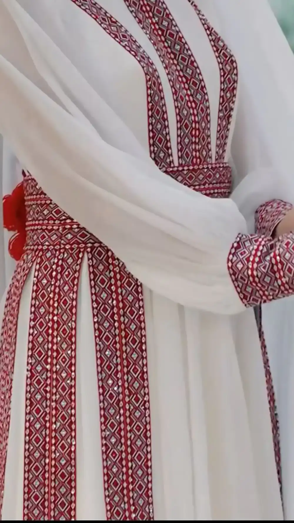 مدل مانتو سنتی جلوبسته