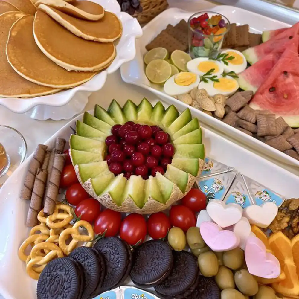 چیدمان میز پذیرایی