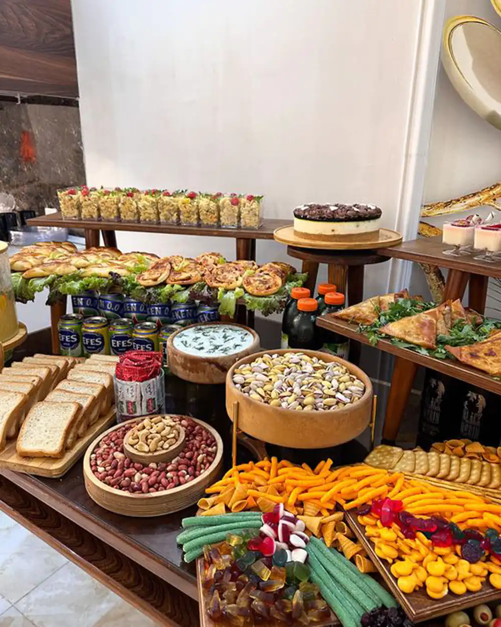 چیدمان میز پذیرایی