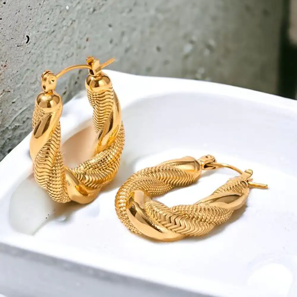 مدل گوشواره پیچی