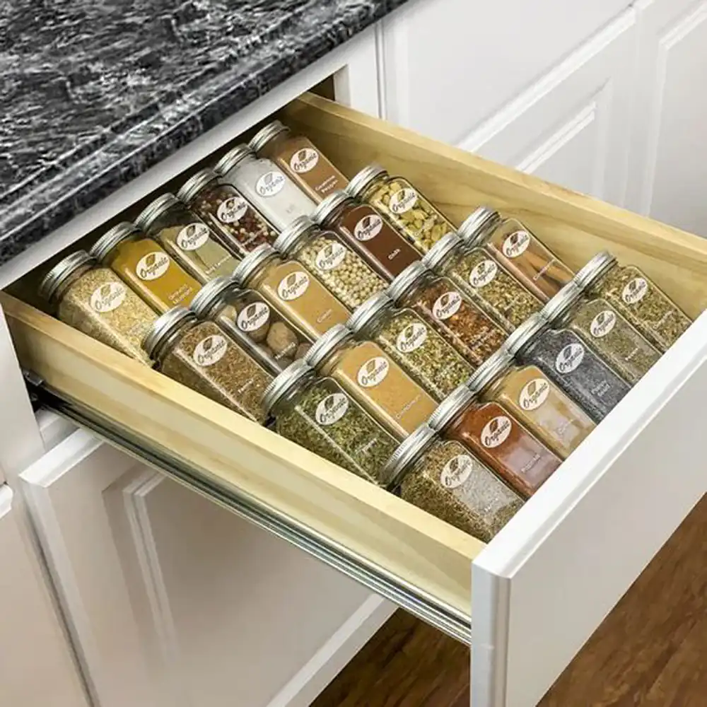 نظم دادن به کابینت ادویه ها
