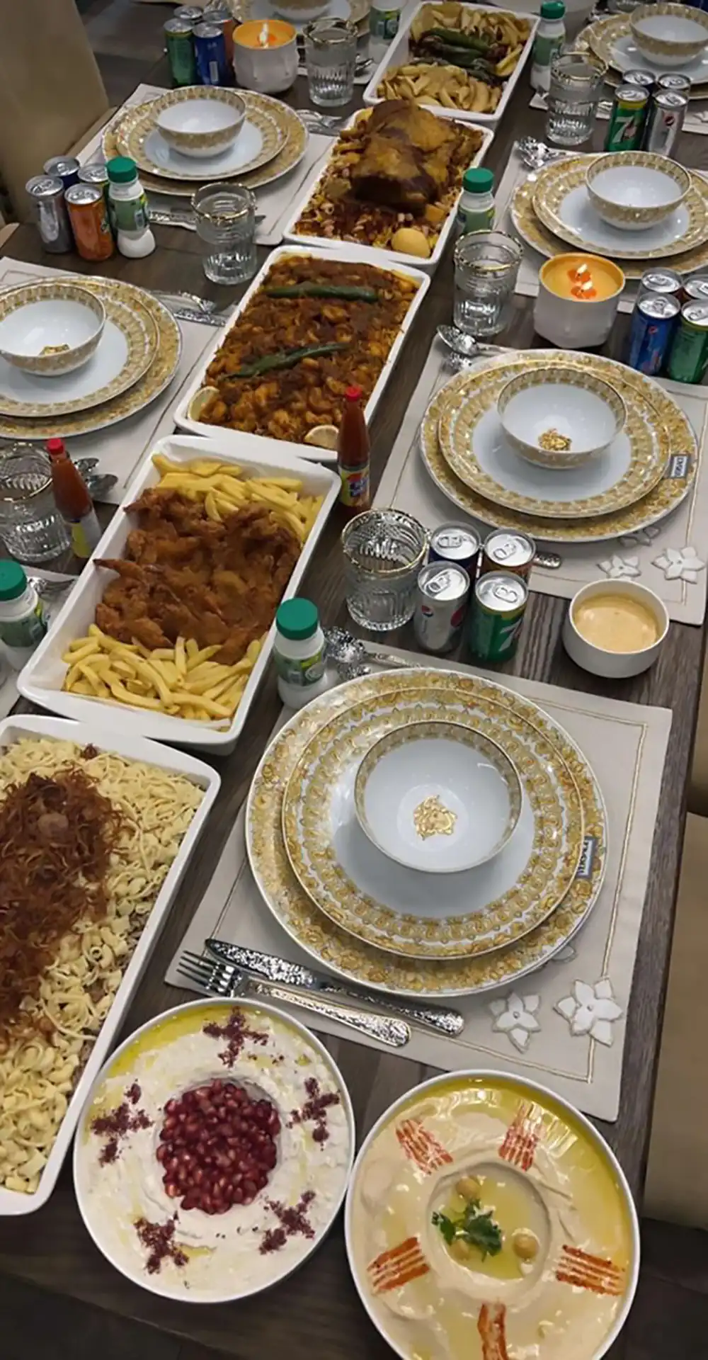 سفره آرایی برای مهمانی