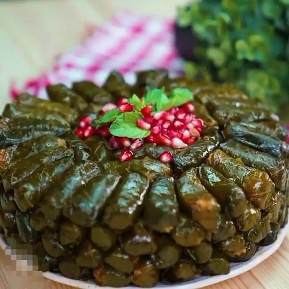 تزئین دلمه برگ مو برای مهمانی