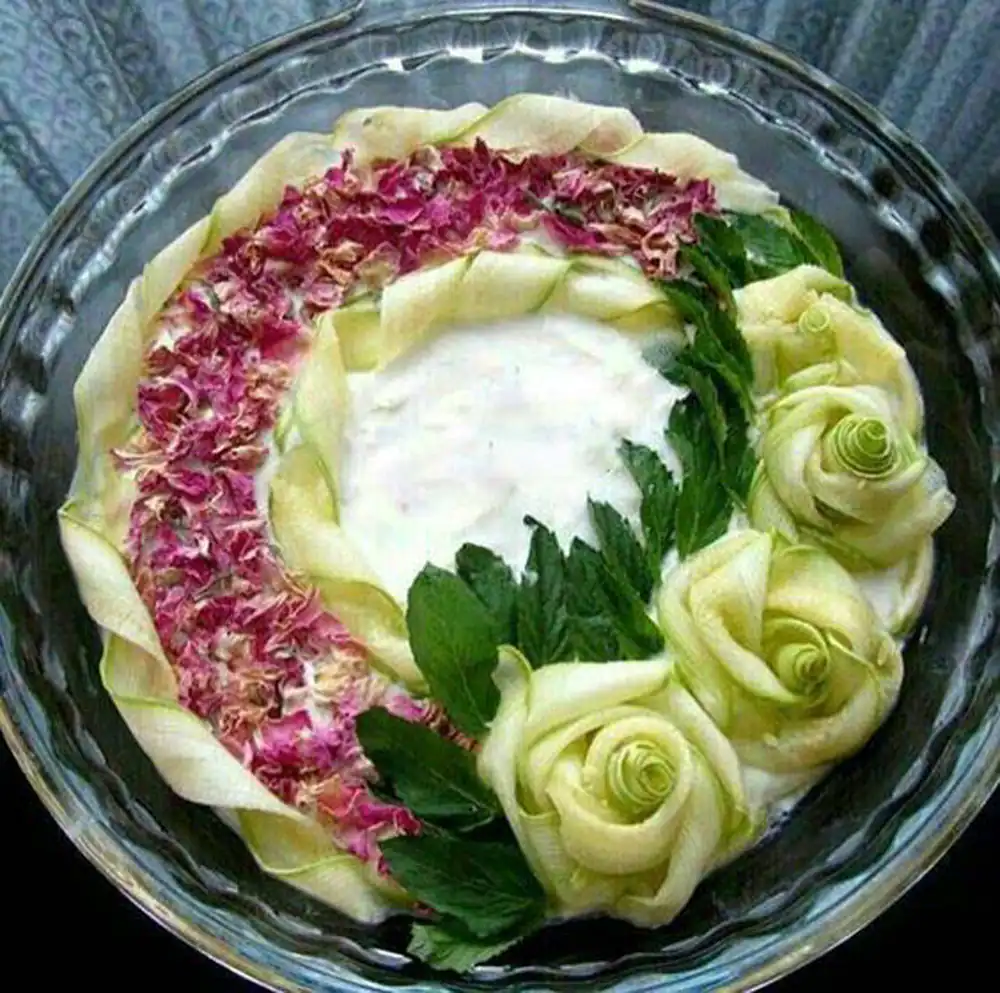 تزیین ماست برای عروس