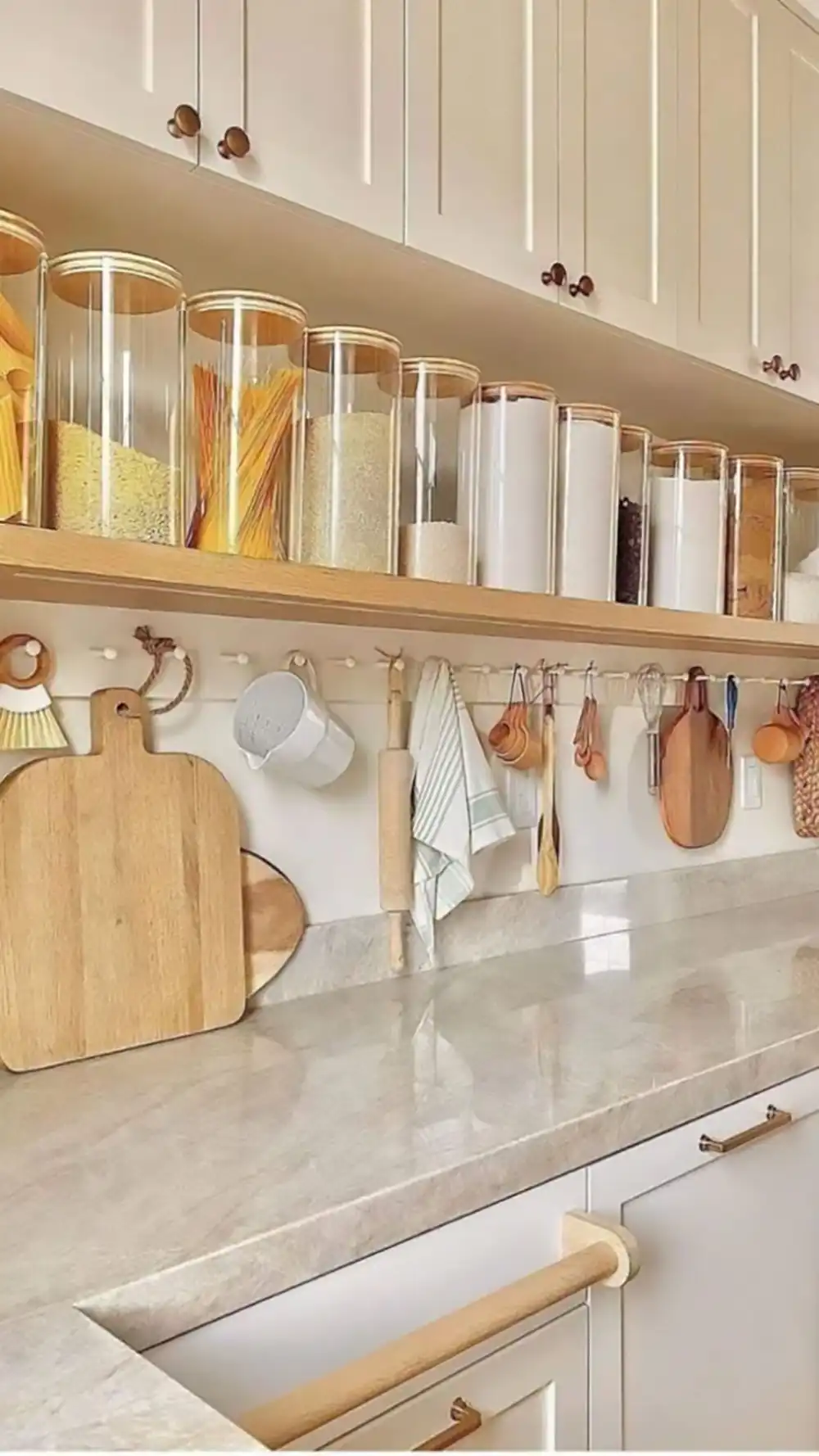 چیدمان روی کابینت آشپزخانه ایرانی