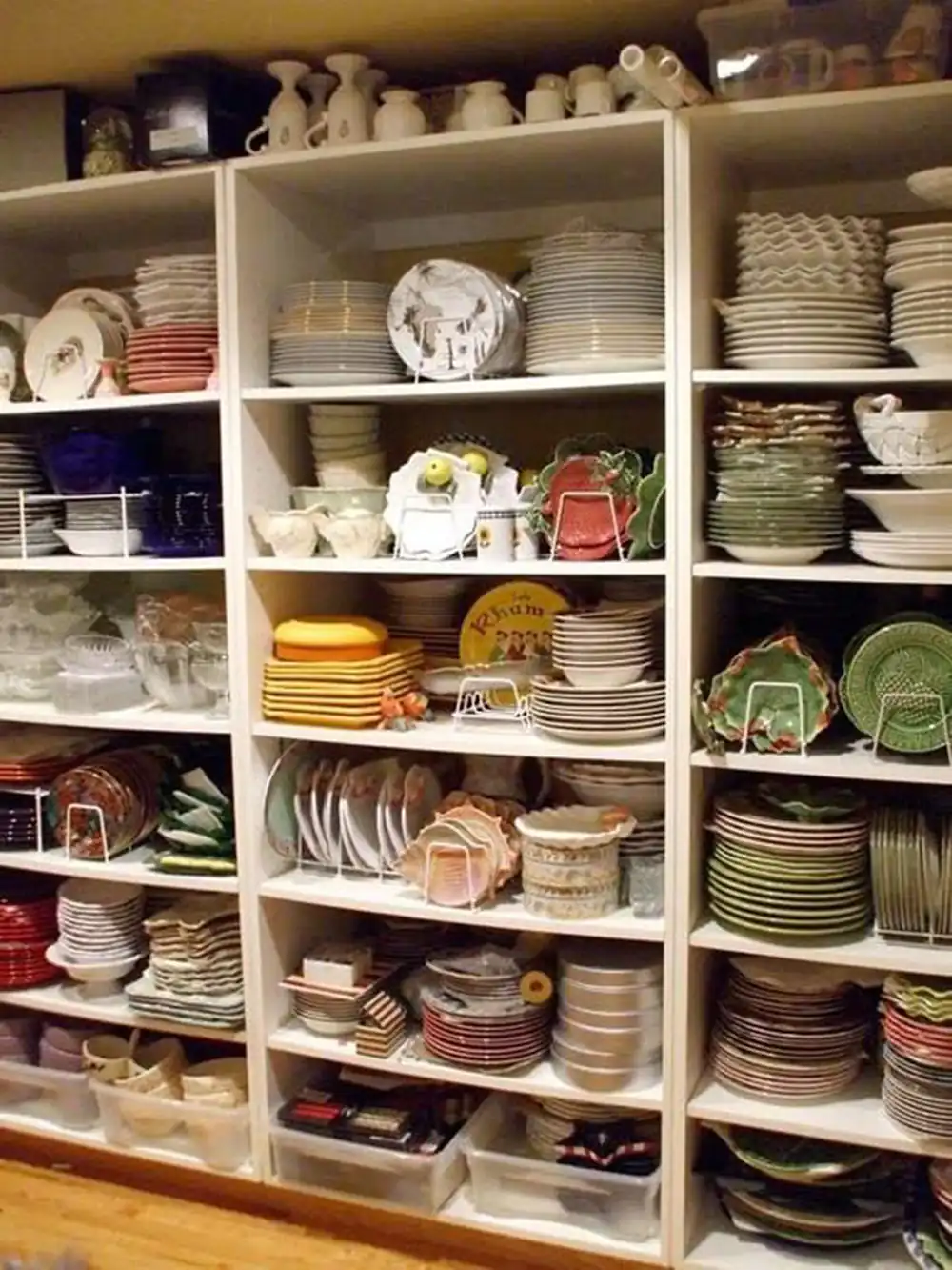 چیدمان چینی در کابینت