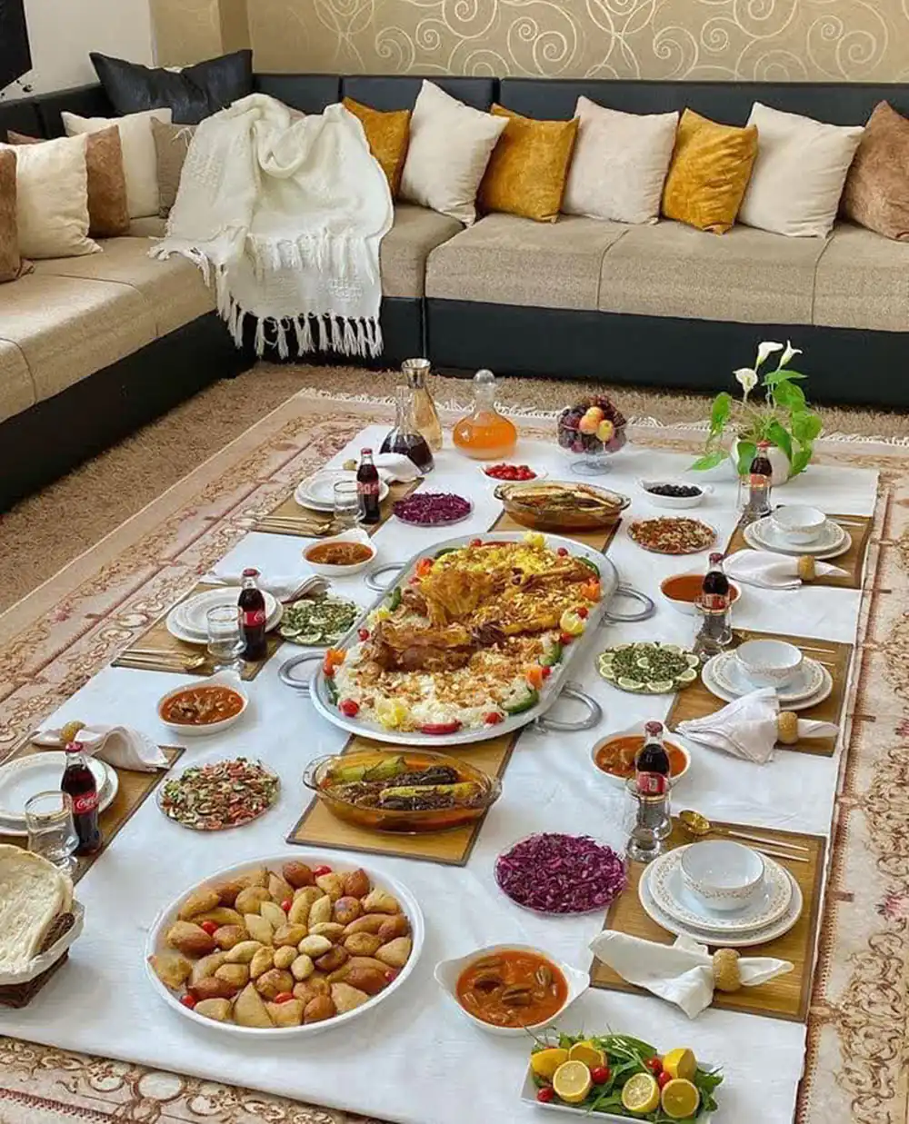 چیدمان میز غذاخوری