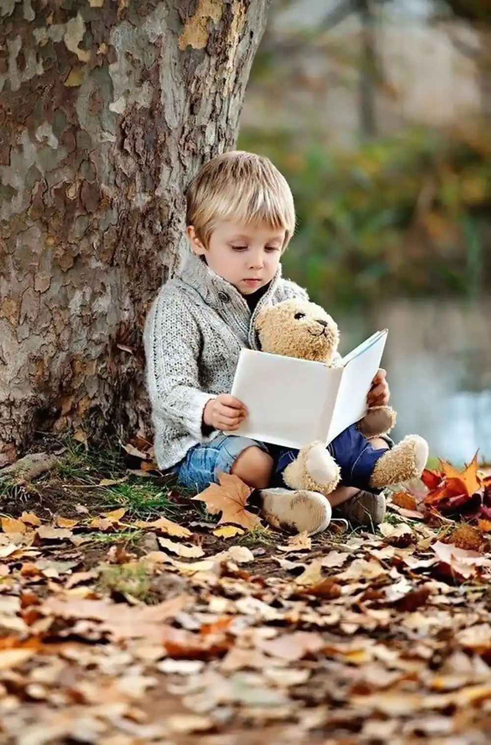 ایده عکاسی پاییزی کودک