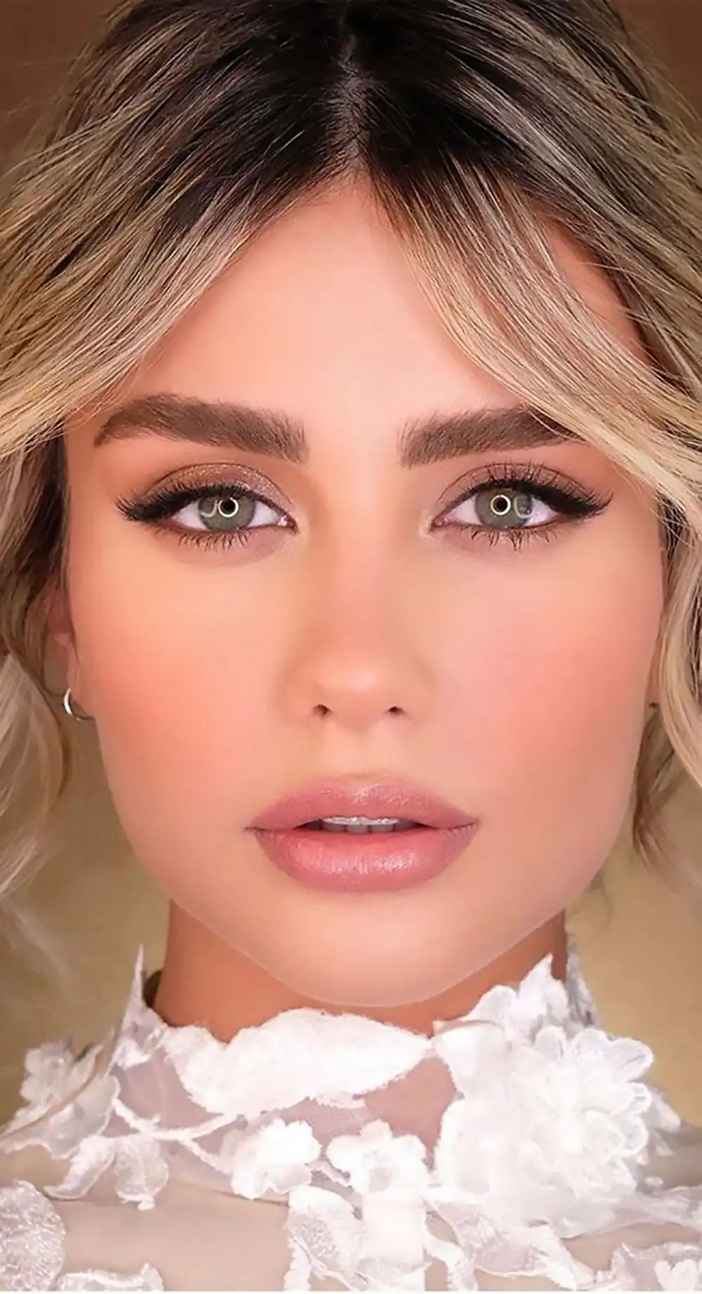 میکاپ و شینیون لایت اینستاگرام