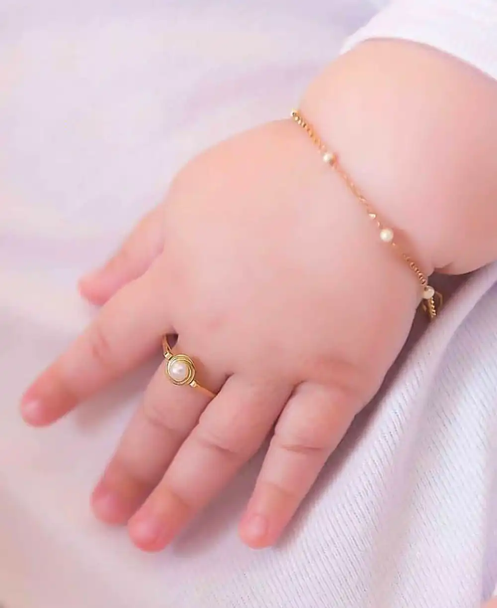 مدل دستبند طلا برای نوزاد دختر