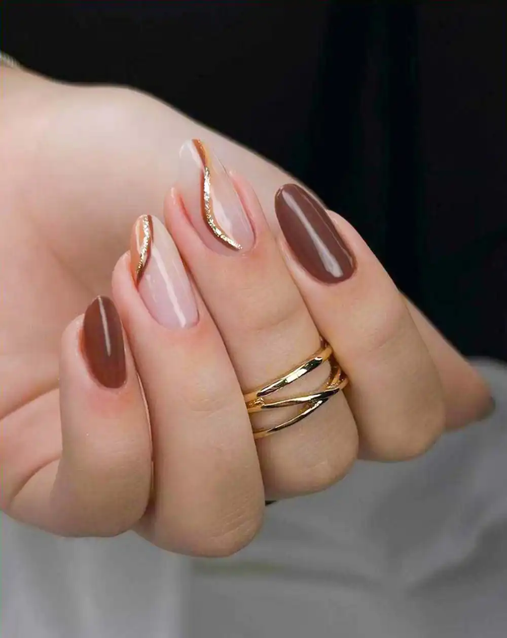 طرح ناخن کرمی قهوه ای