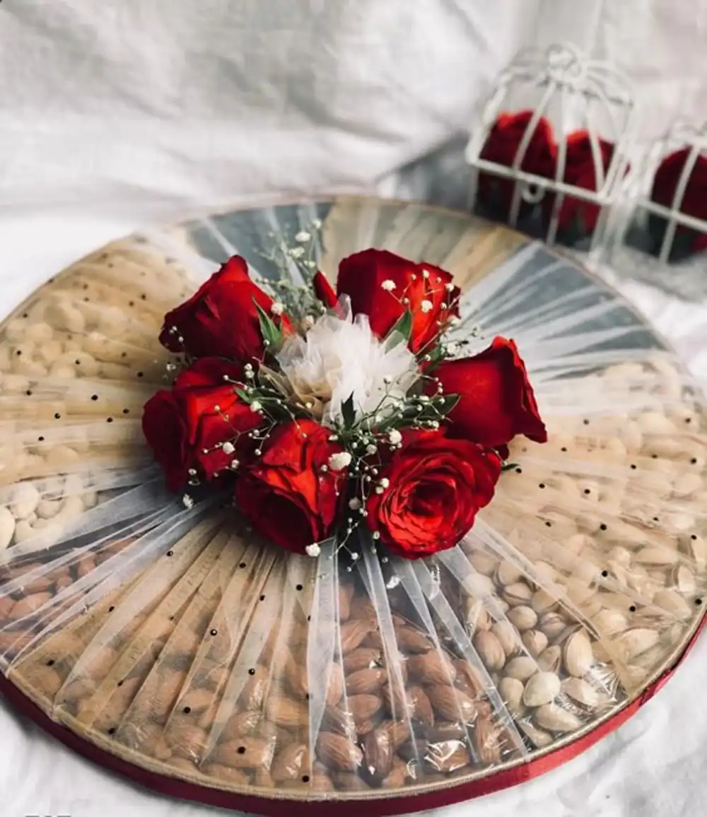 تزیین آجیل در سبد