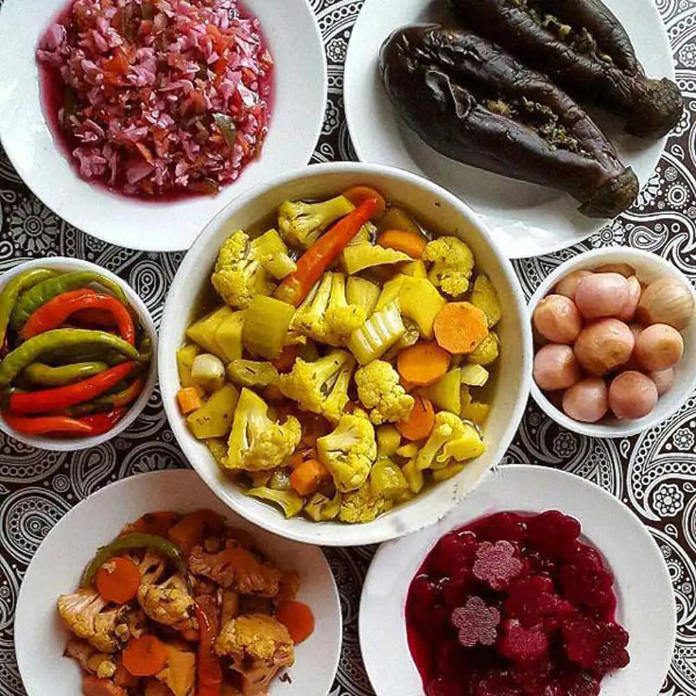 تزیین ترشی برای سفره