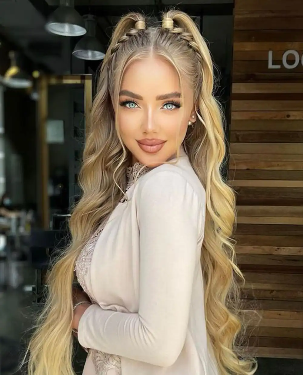 مدل شینیون ساده شیک
